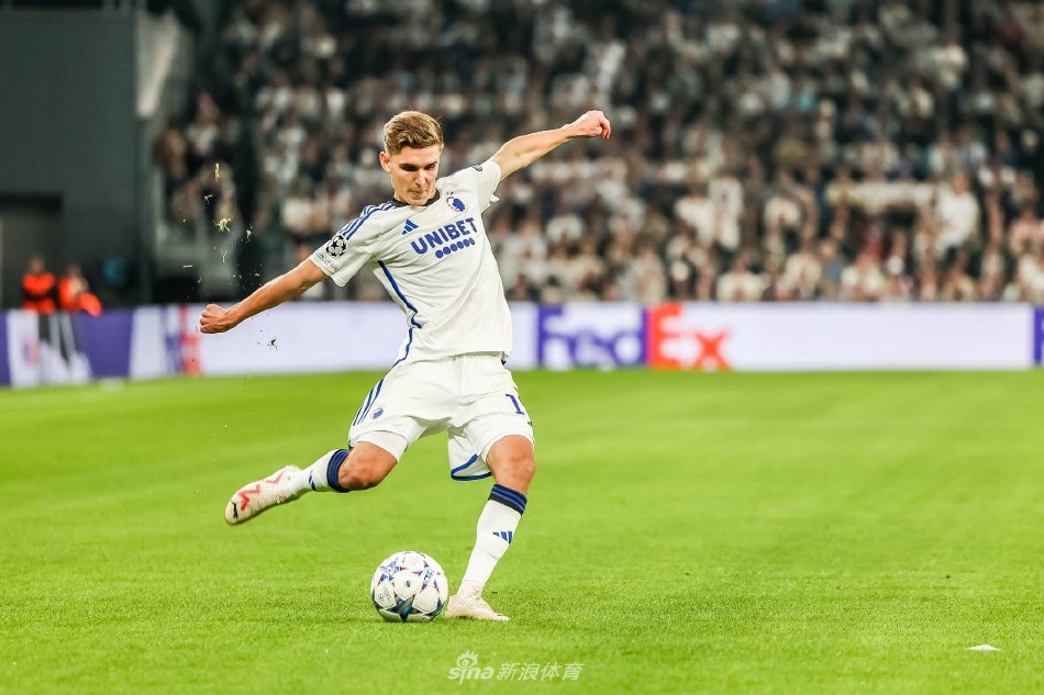 两支球队的 两支球队的