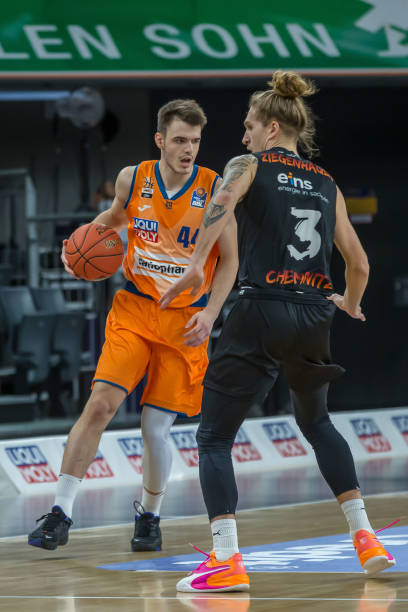 势中做出最 势中做出最